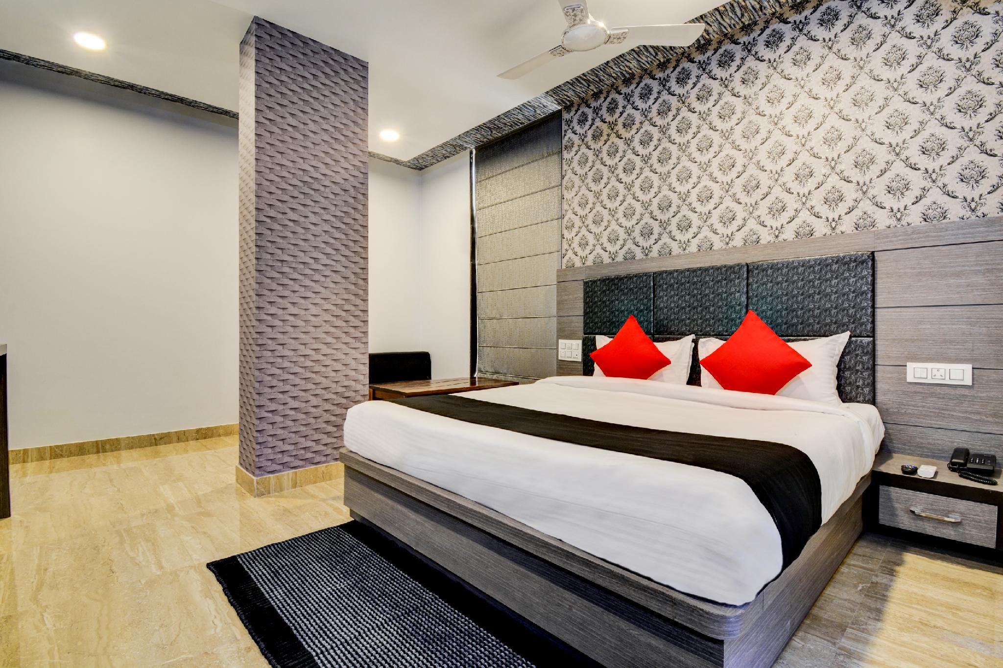Capital O 22318 Htl Grand Anshul 15/21