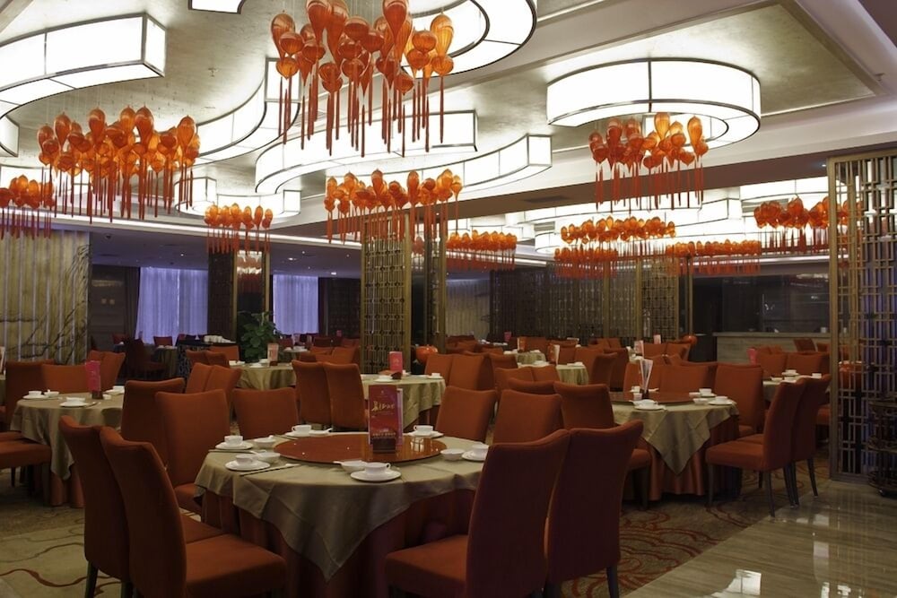 Easeland Hotel 30/42