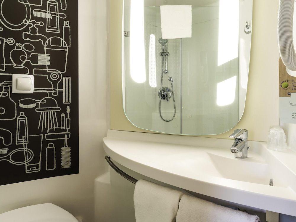 Ibis Mulhouse Bale Aeroport 43/43