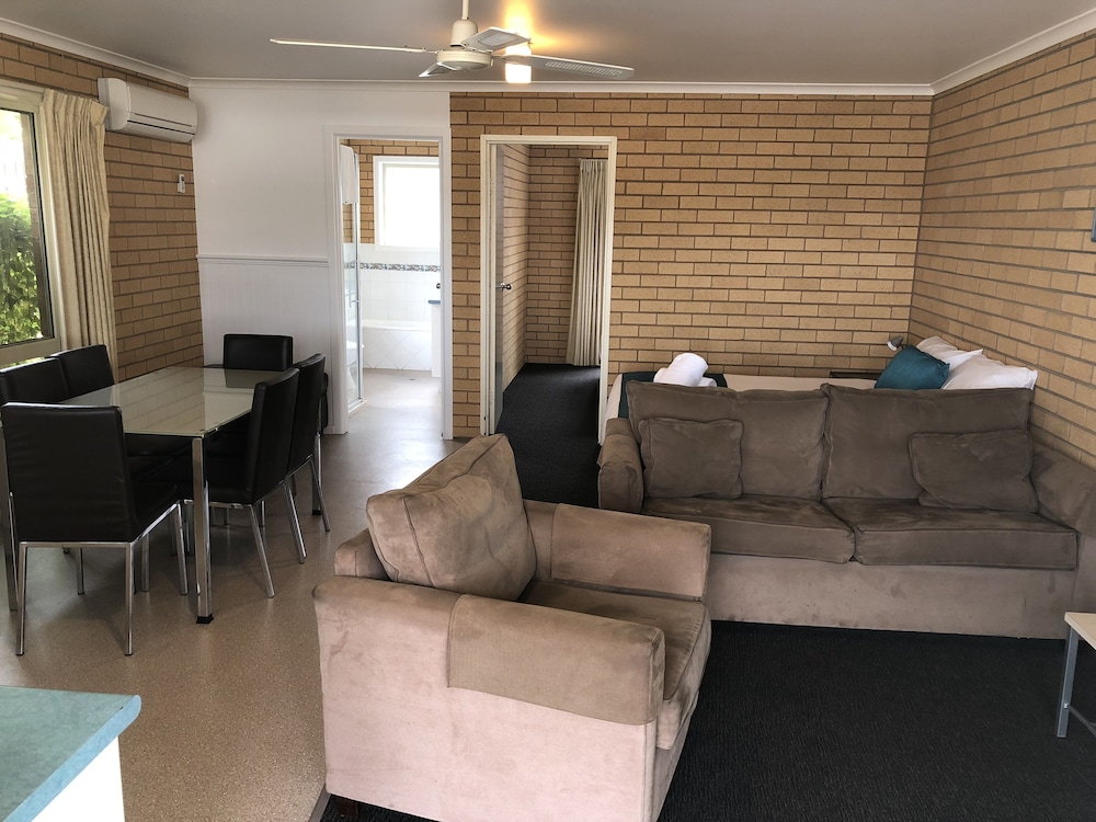 Port Campbell Parkview Motel Apartments 46/64