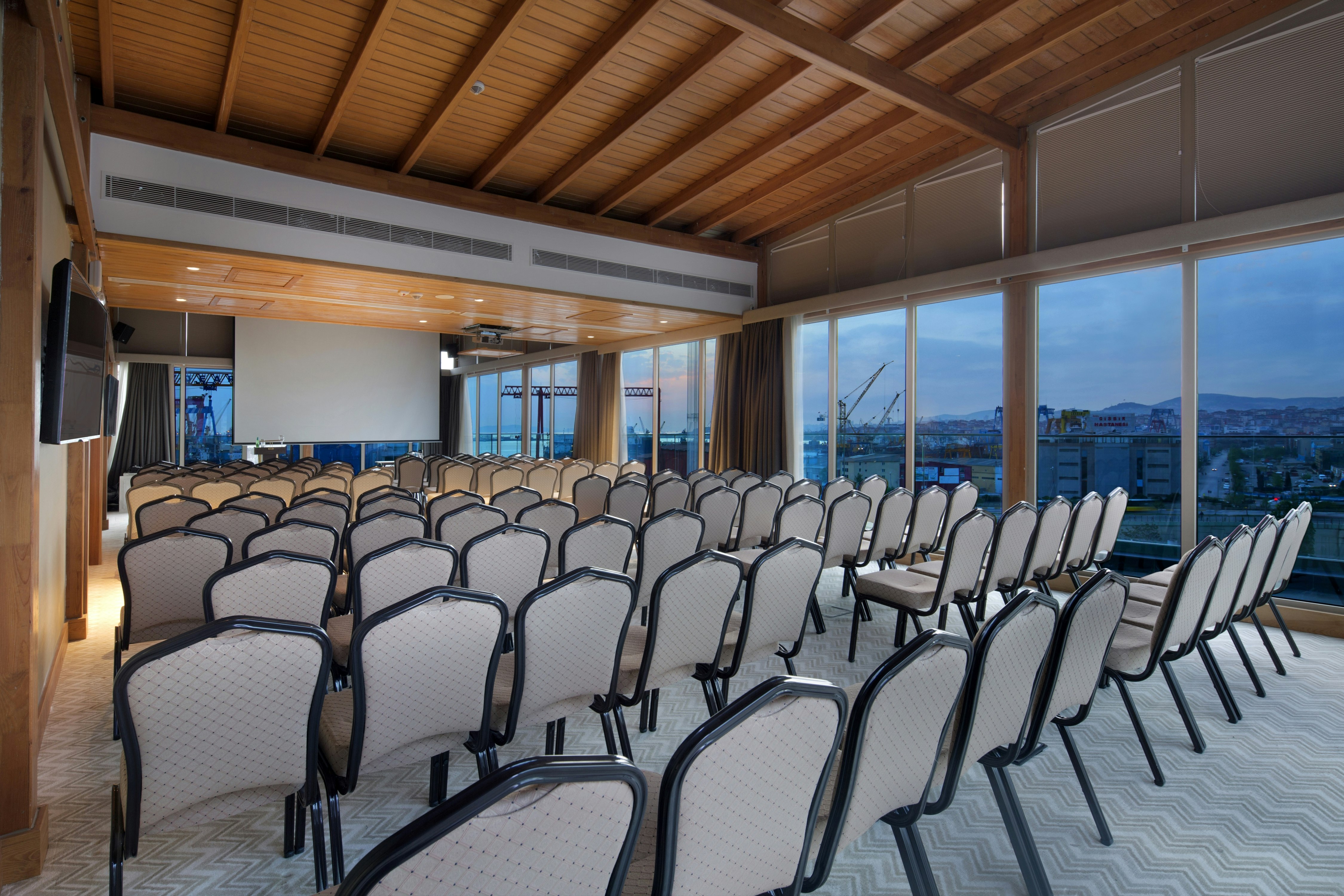 DOUBLETREE BY HILTON HOTEL ISTANBUL - TUZLA 47/54