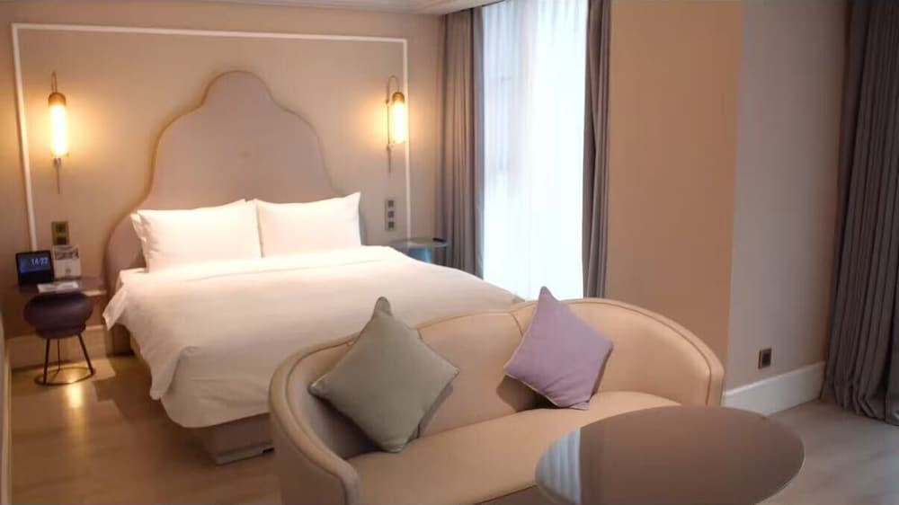 Mercure Shanghai Waigaoqiao Free Trade Zone 22/45