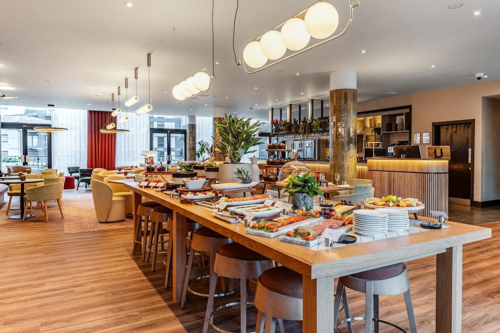 Radisson Hotel Manchester City Centre, A Verified Net Zero Hotel 69/91