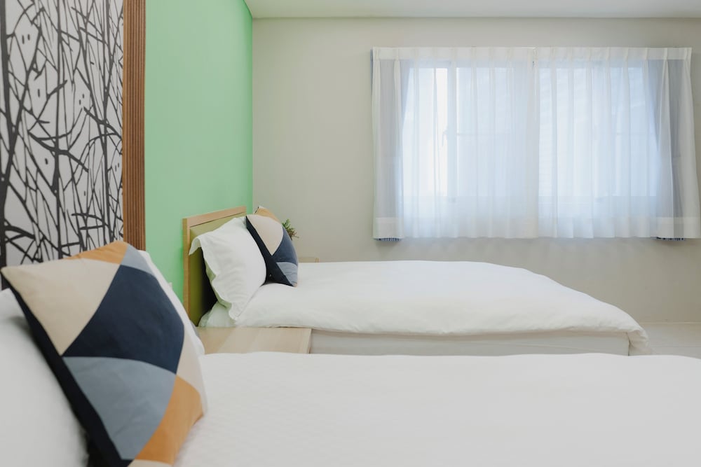 Lj Hotel 34/65