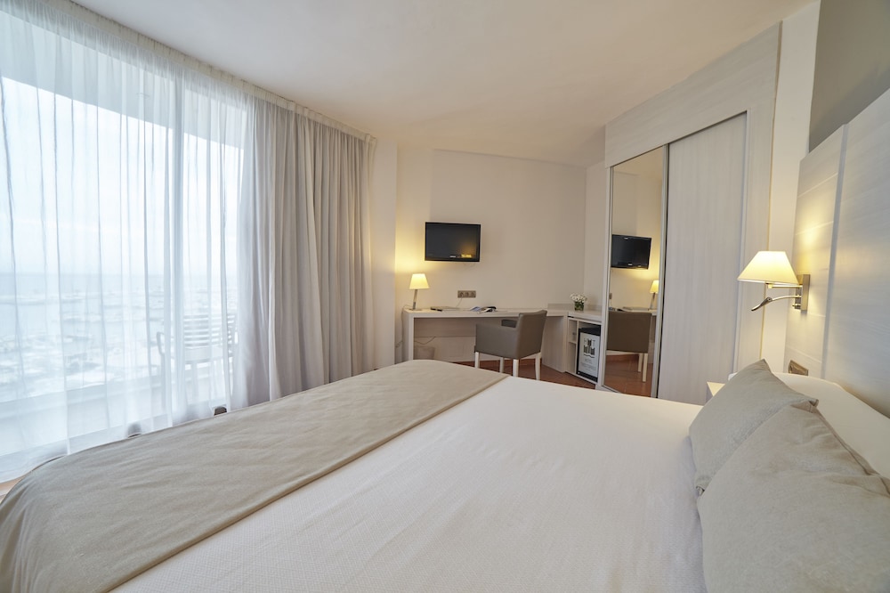 Hotel Tres Torres 10/65