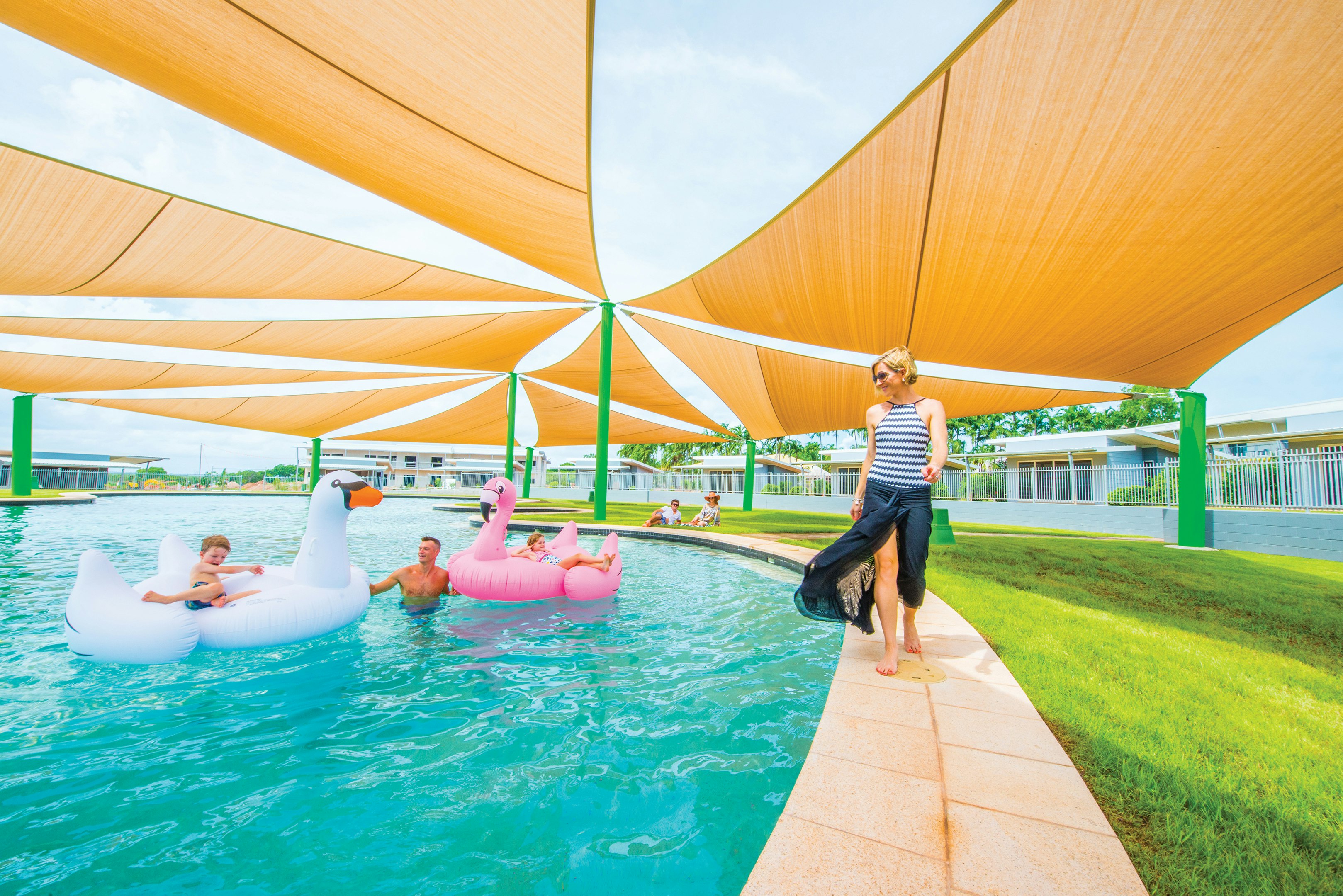 Club Tropical Resort Darwin 40/41