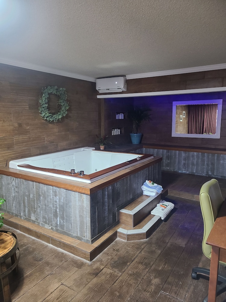 Route 66 Hotel And Conference 38/58