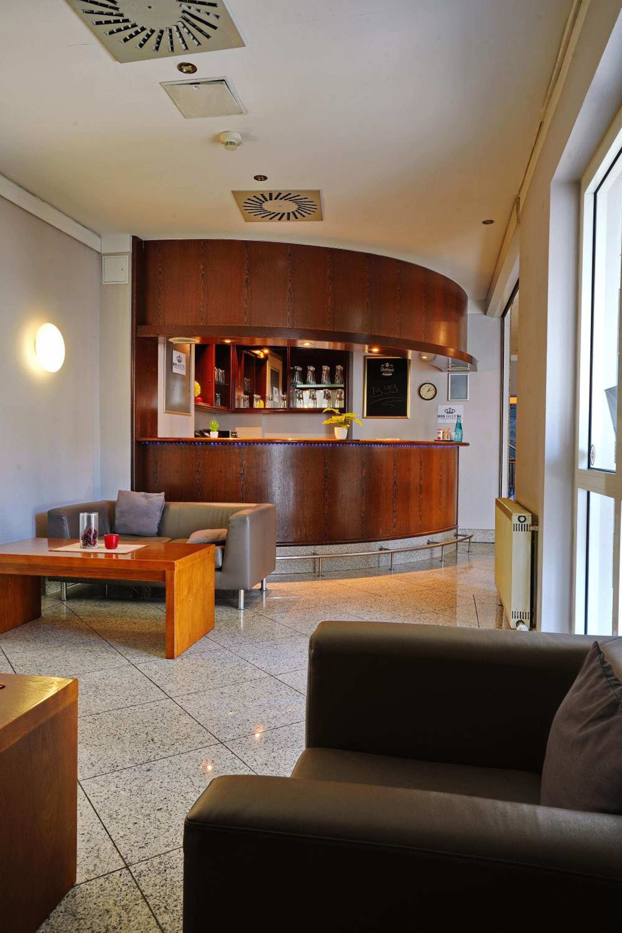 Hotel B99 25/39