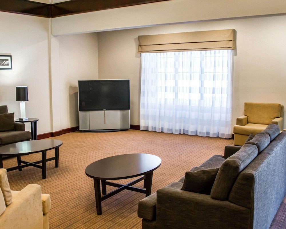 Sleep Inn & Suites Pineville - Alexandria 34/65