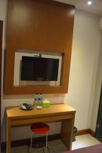 Hotel Mustika Gajah Mada 67/74
