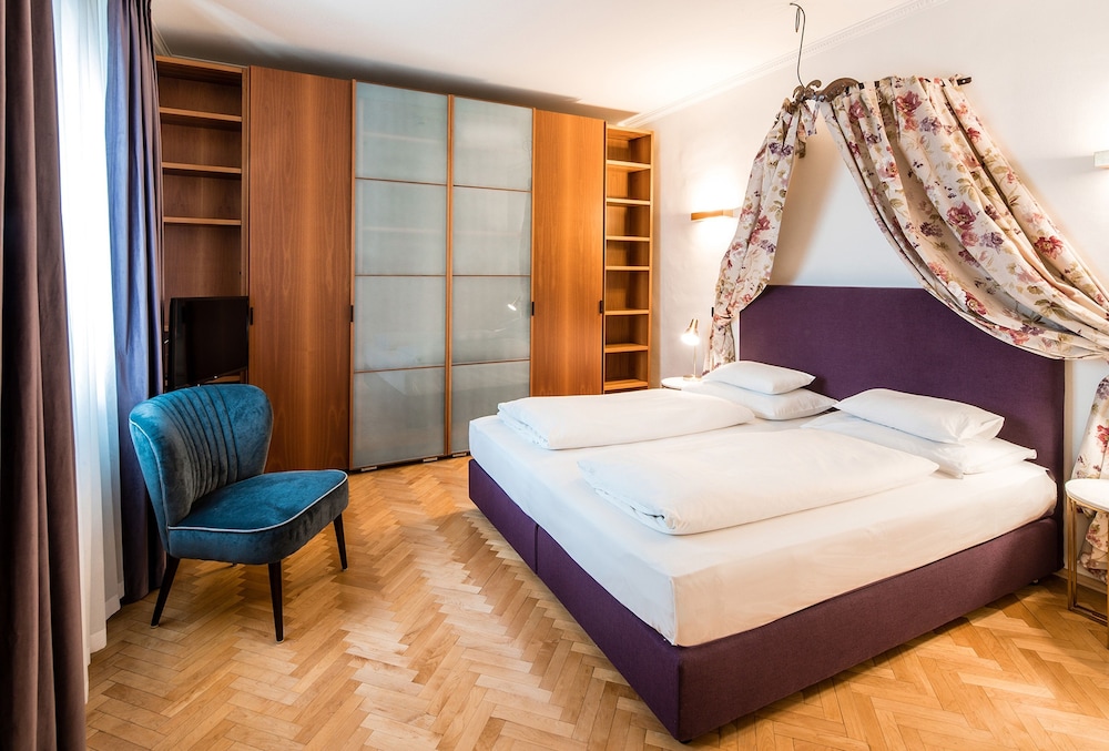 Hotel Zum Dom Palais Inzaghi 26/66