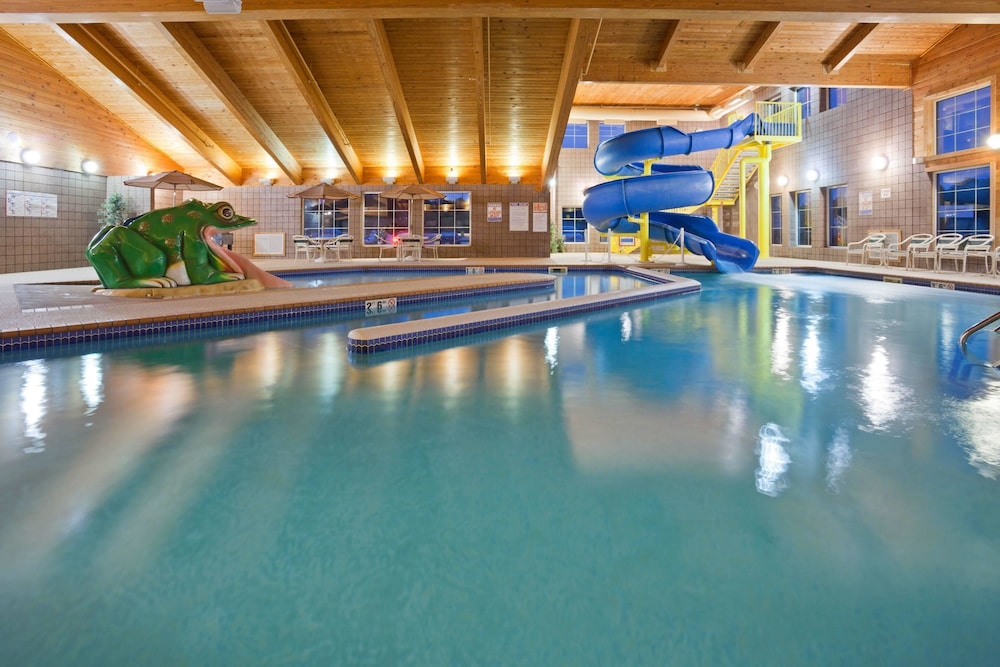 Americinn By Wyndham Wetmore Munising 3/26