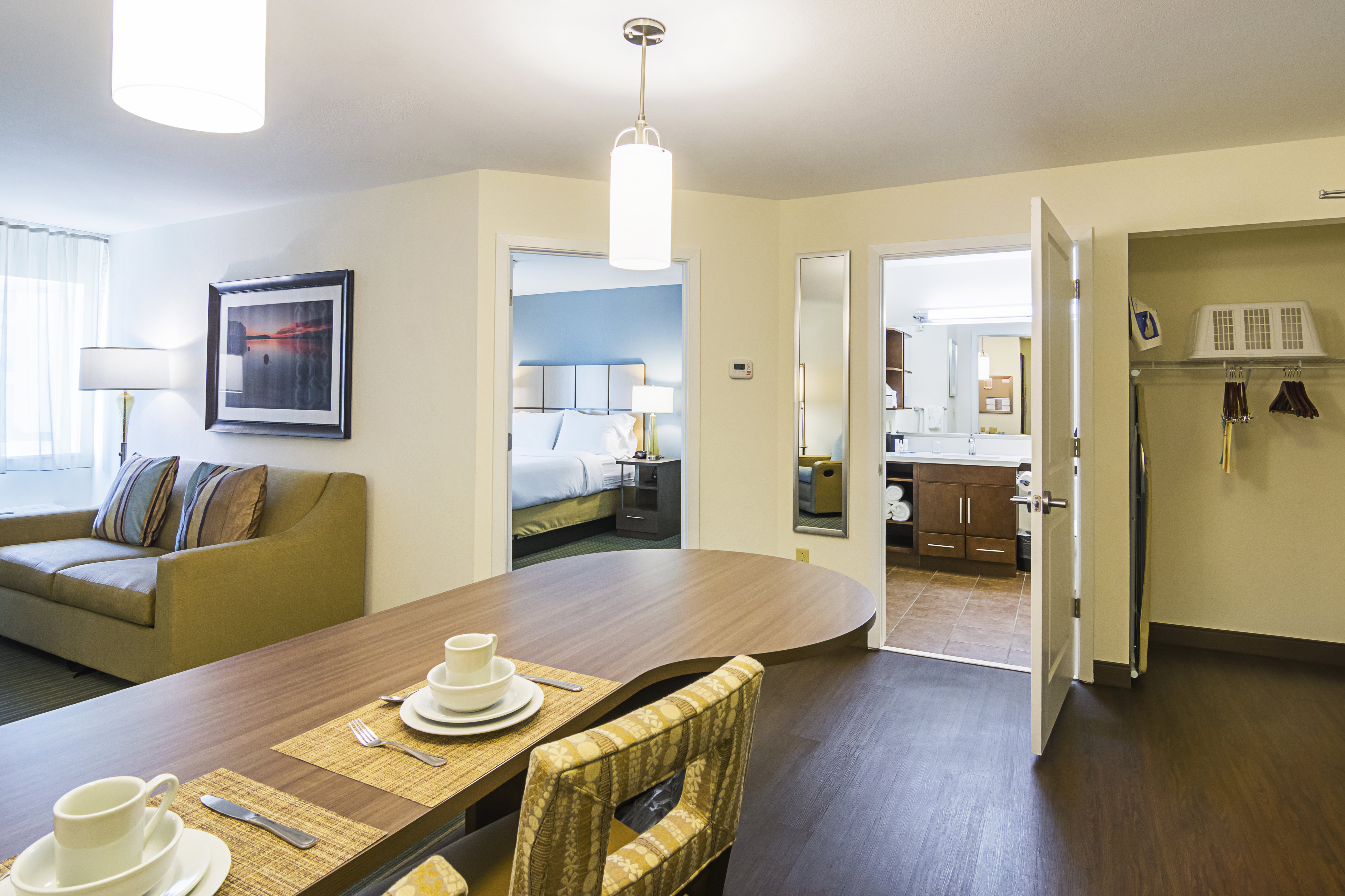 Candlewood Suites Pensacola University Area 40/58