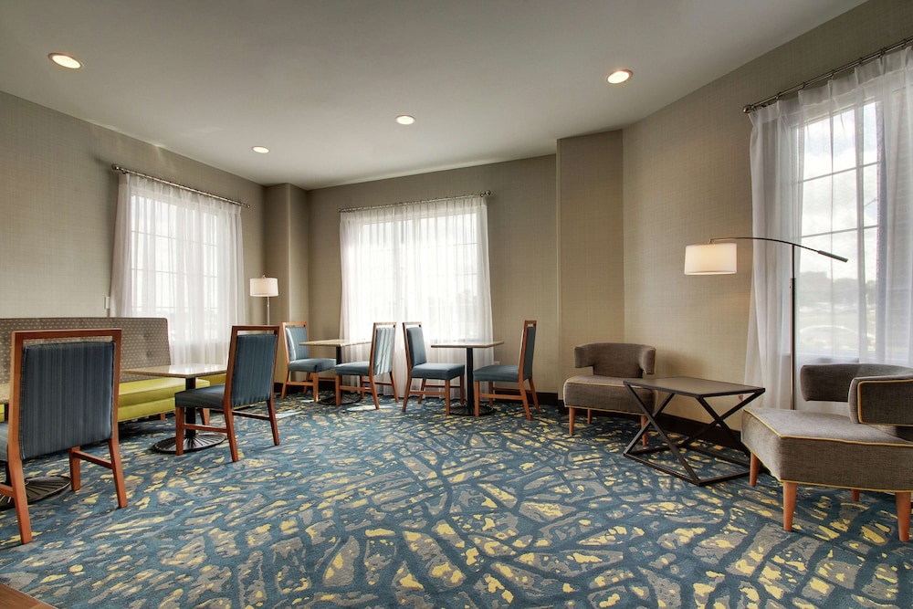 Hampton Inn By Hilton Pawtucket 27/35