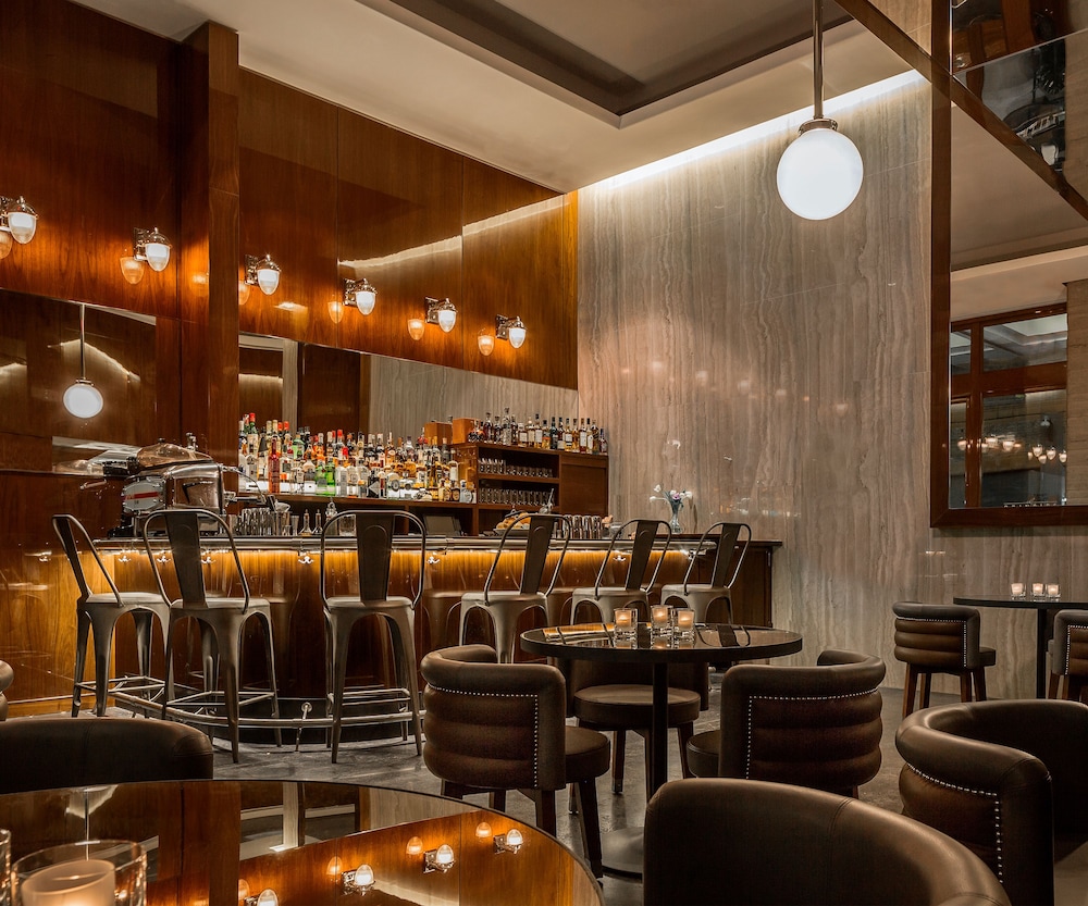 Hotel Hugo 38/51