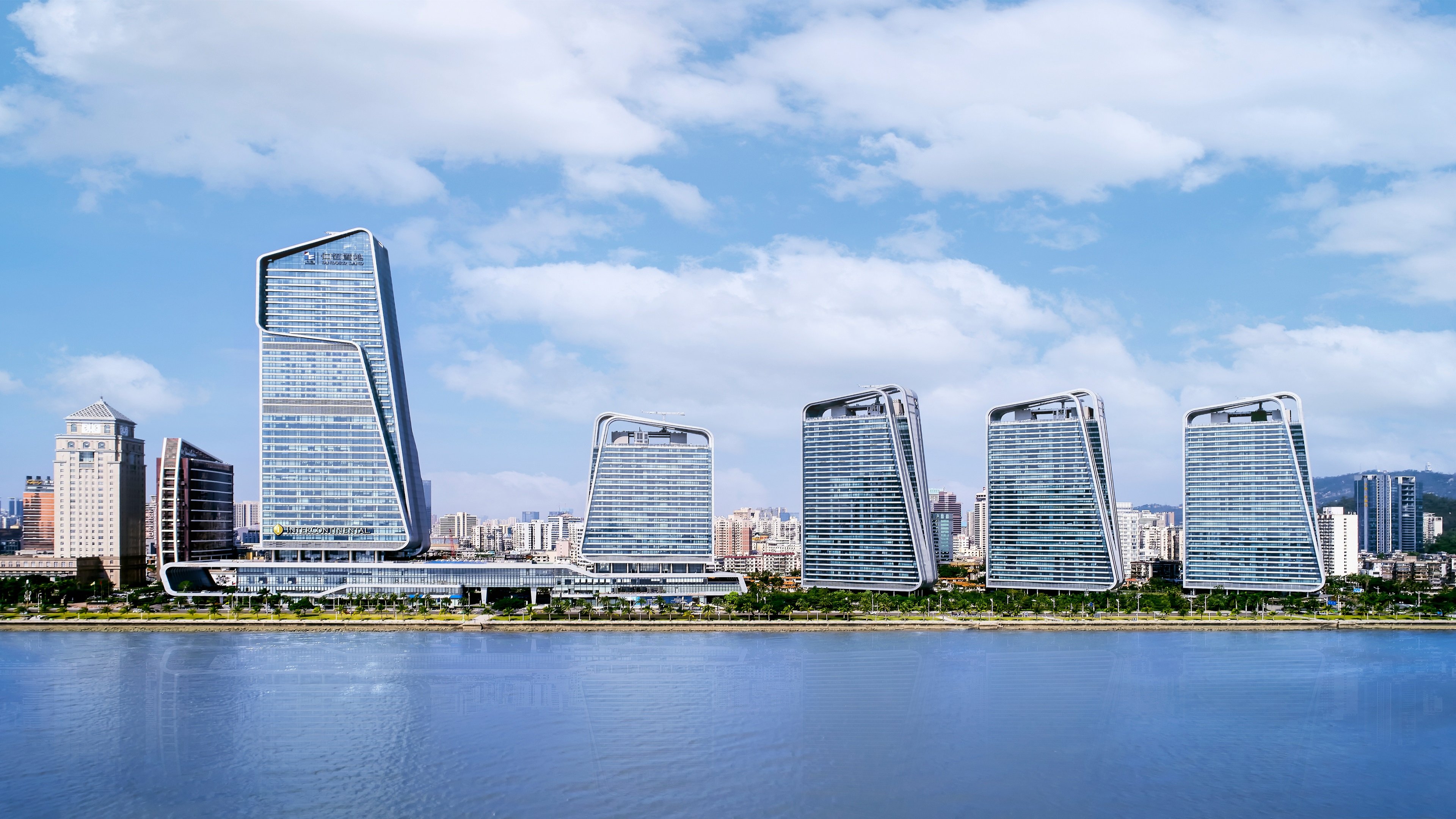 Intercontinental Hotels Zhuhai 48/50