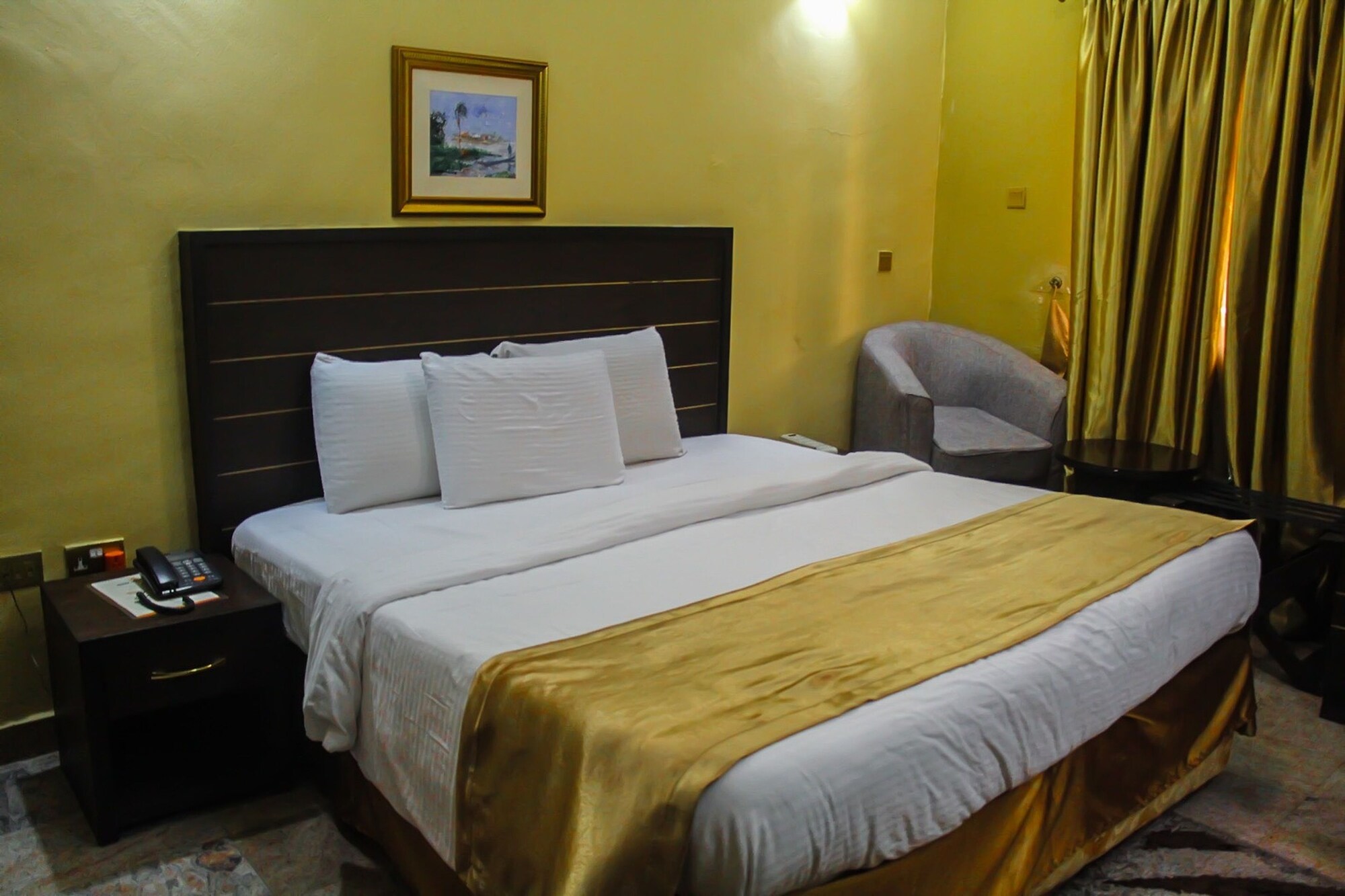 3 BEDROOMS, APARTMENT