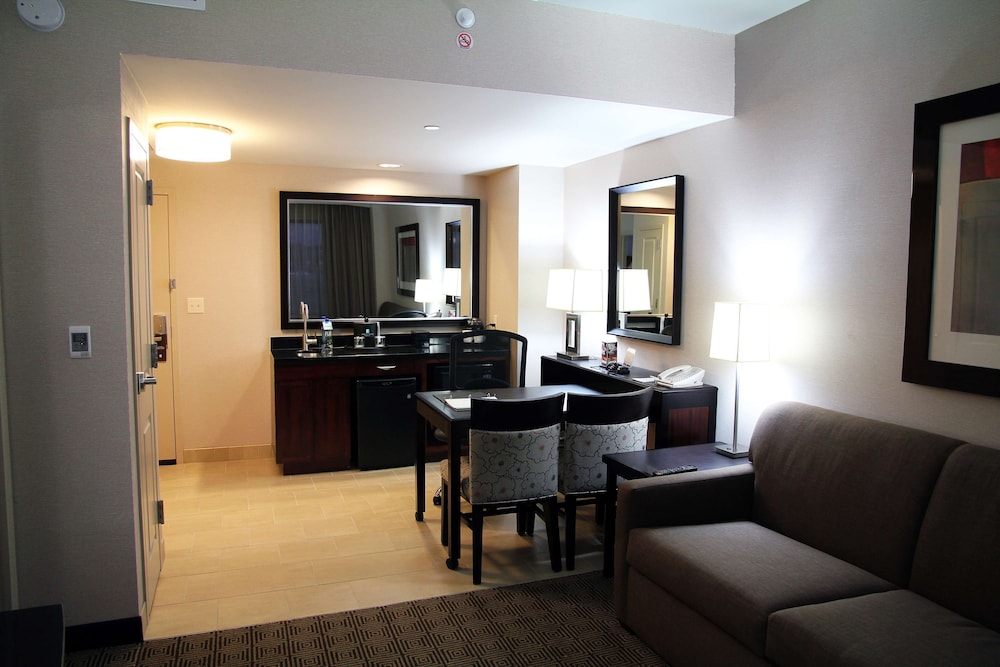 Embassy Suites by Hilton Ontario Airport 21/55