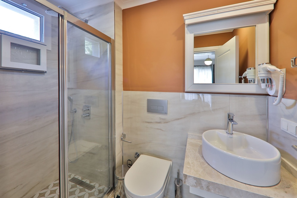 Lora Kas Otel 16/17
