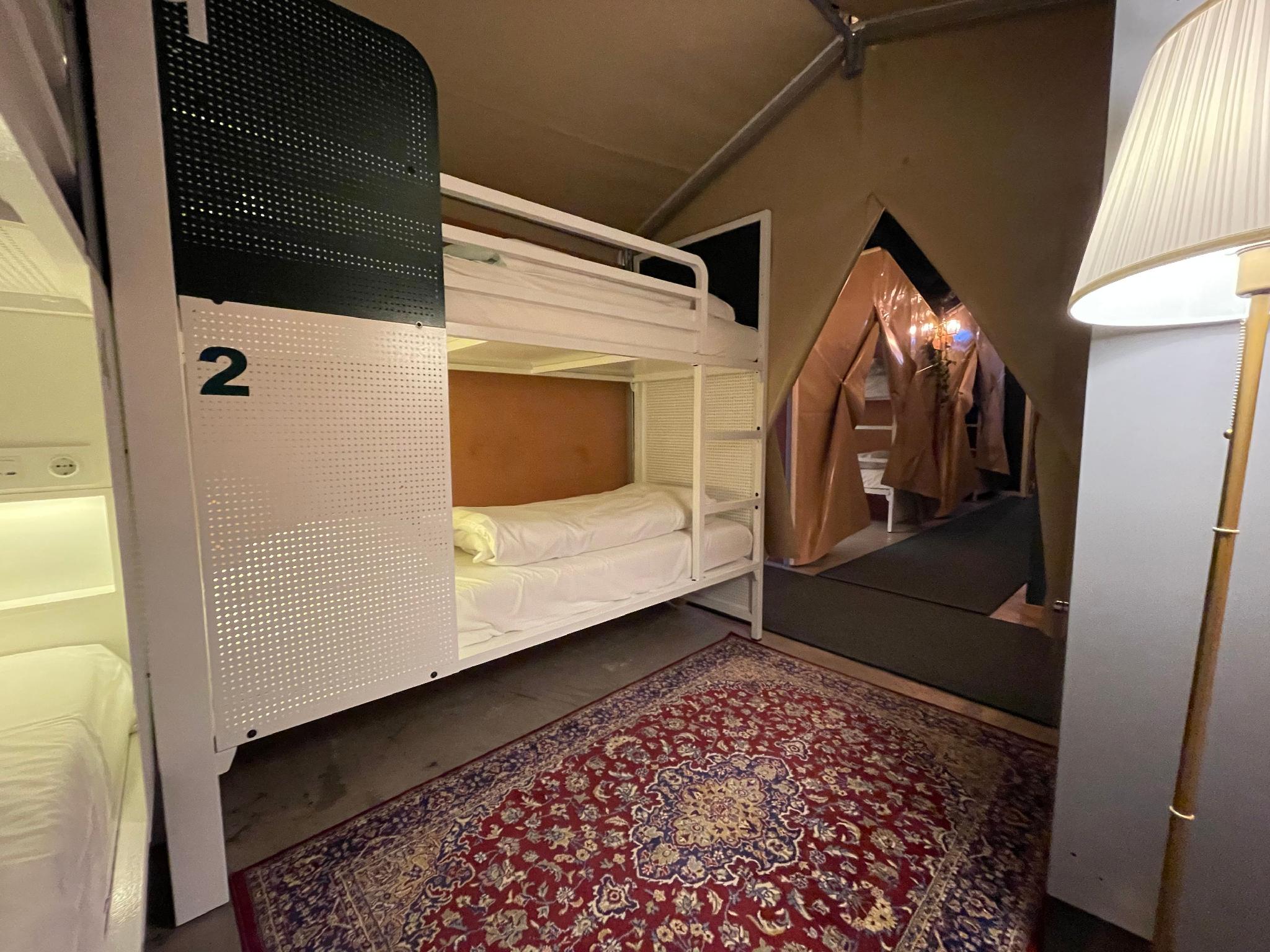 Urban Camper Hostel & Bar 13/28
