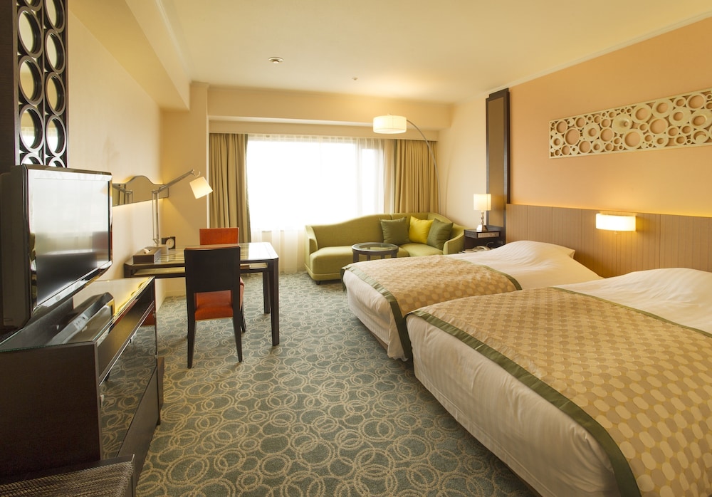 PREMIER, TWIN BEDS