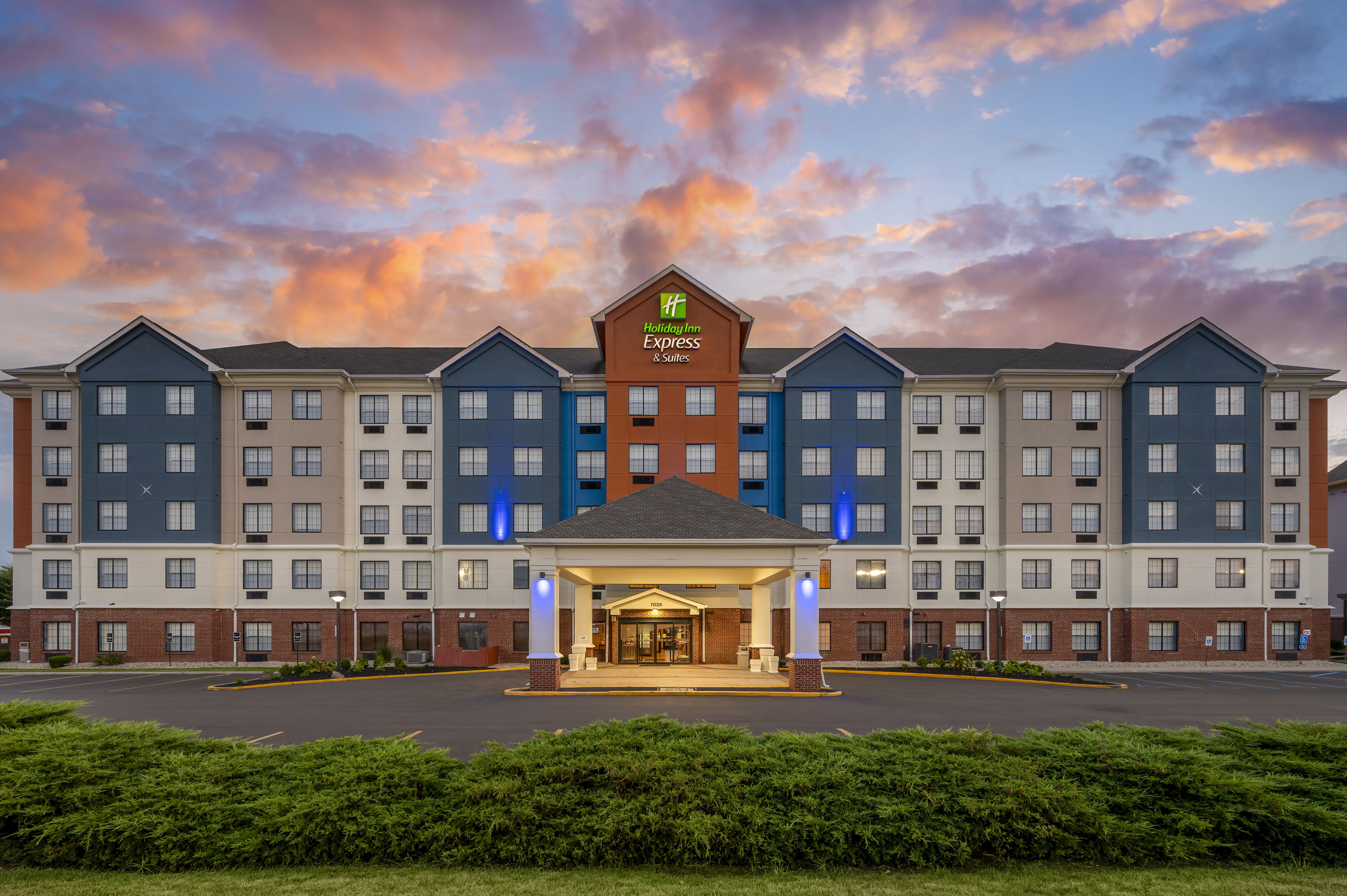 Holiday Inn Express Hotel Suites Indianapolis East 7/75