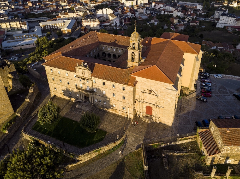 Parador de Monforte de Lemos 2/50