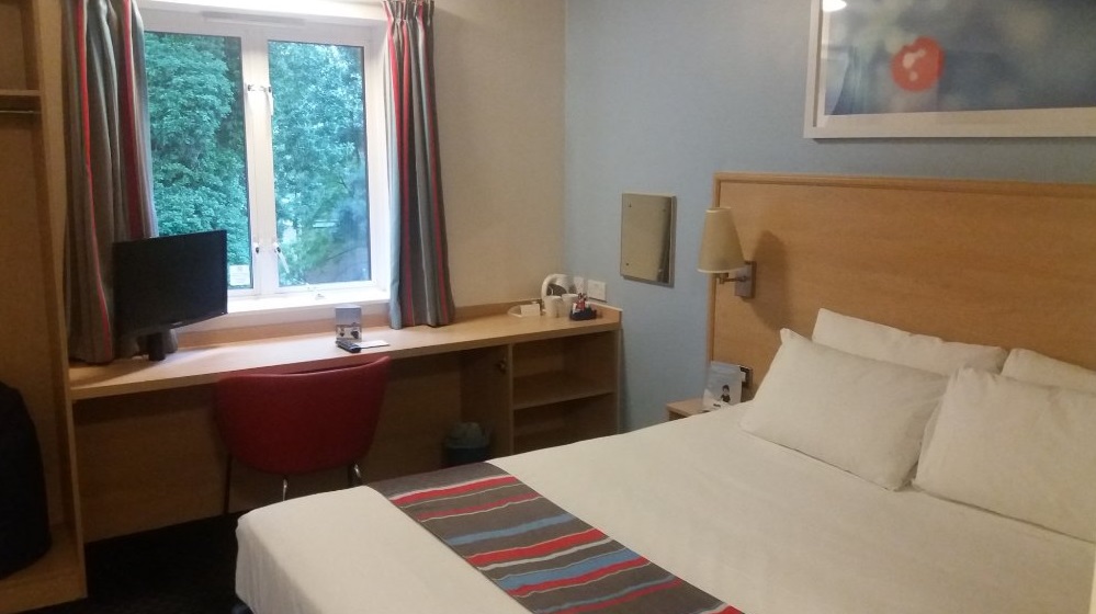 Travelodge Staines 17/30