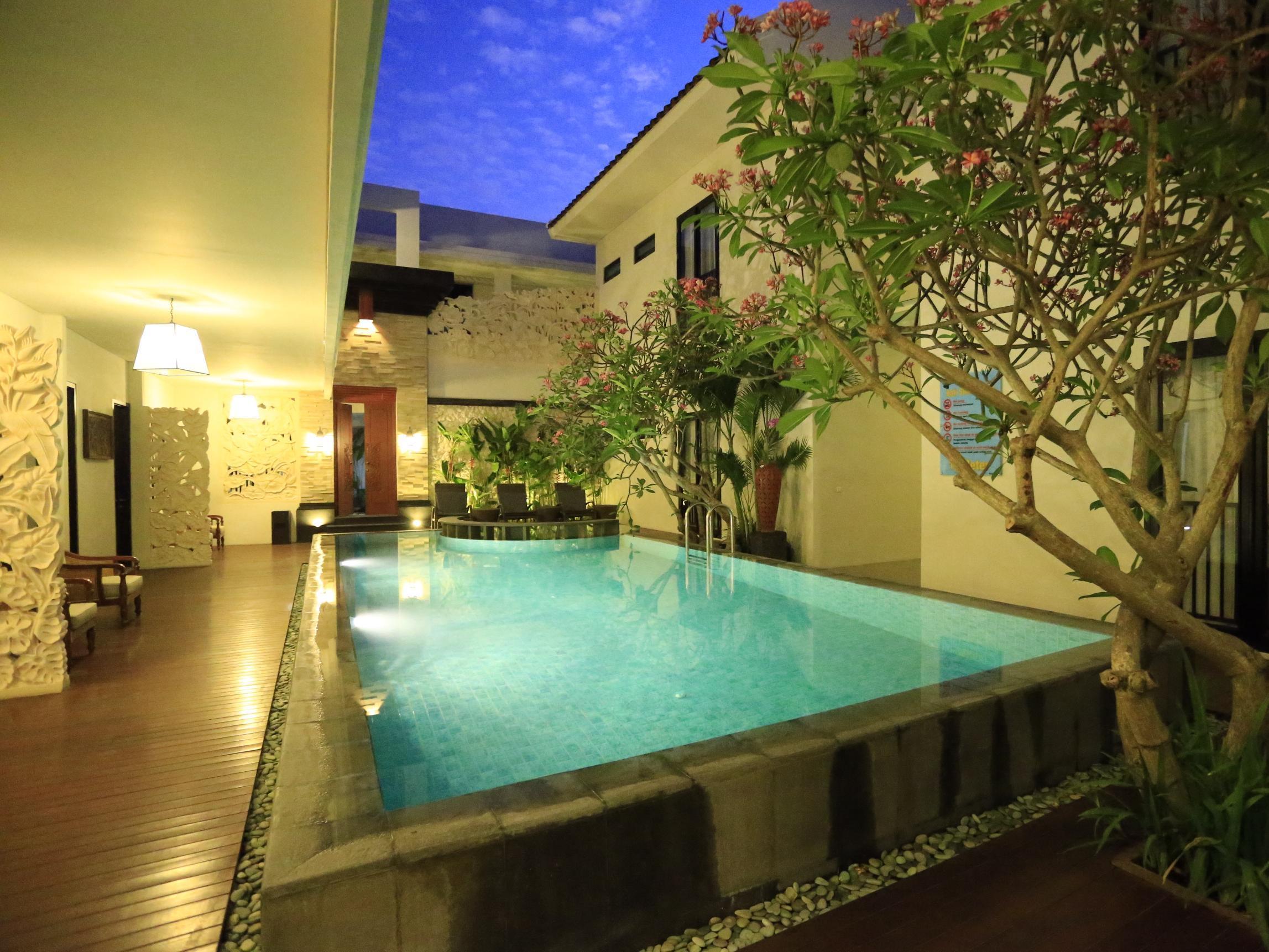 Bali Sunset Villa 32/36