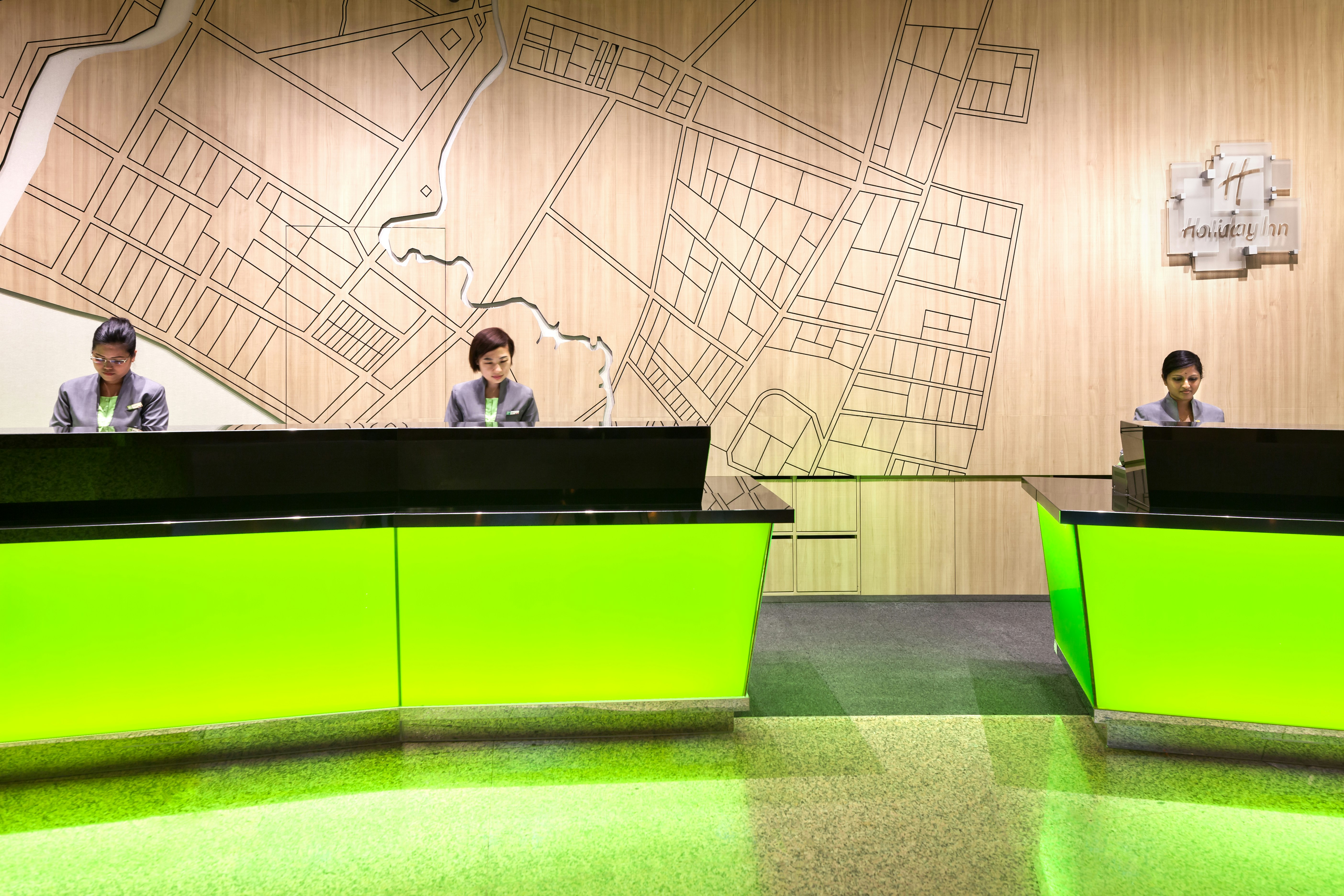 Holiday Inn Singapore Atrium 8/50