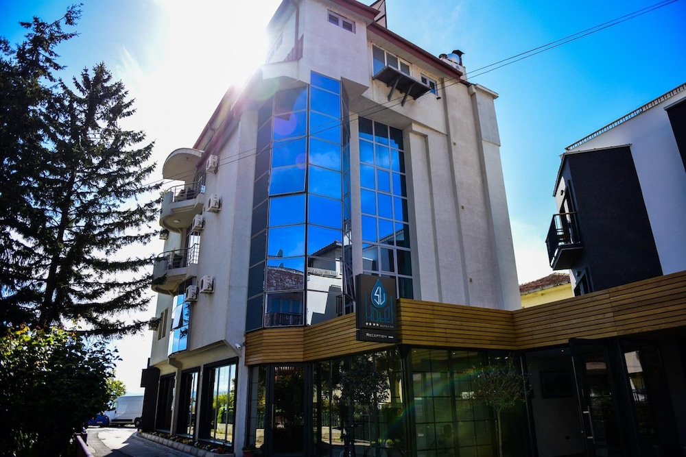 Su Hotel 4/50