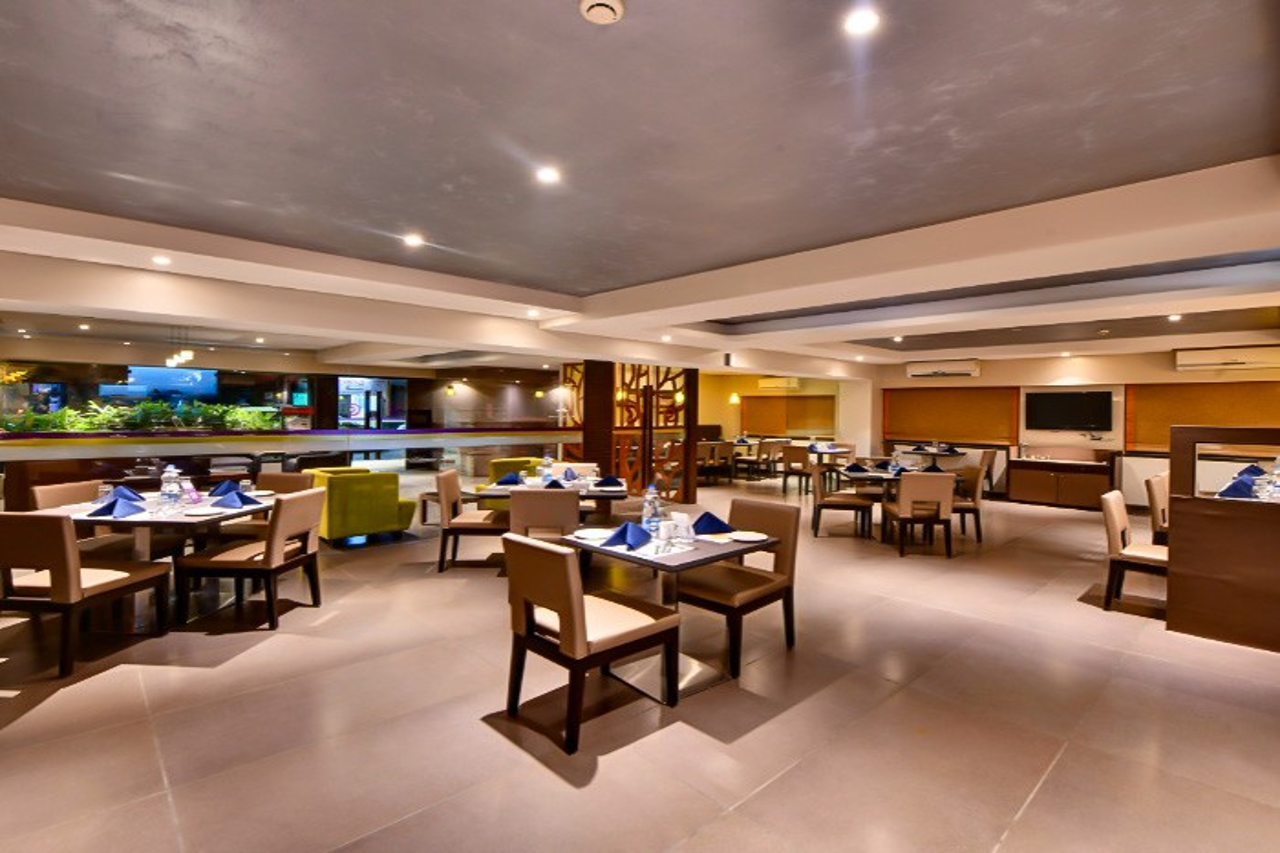 Click Hotel Vadodara 14/17
