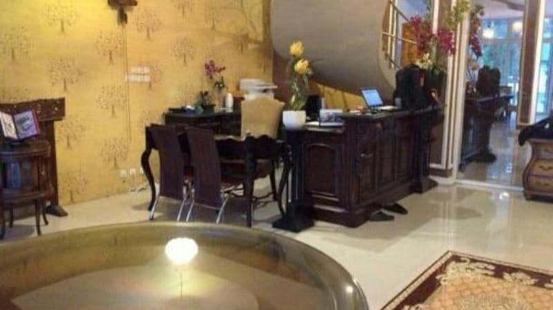 OYO 1239 Mojokerto Classic Homestay 2/41