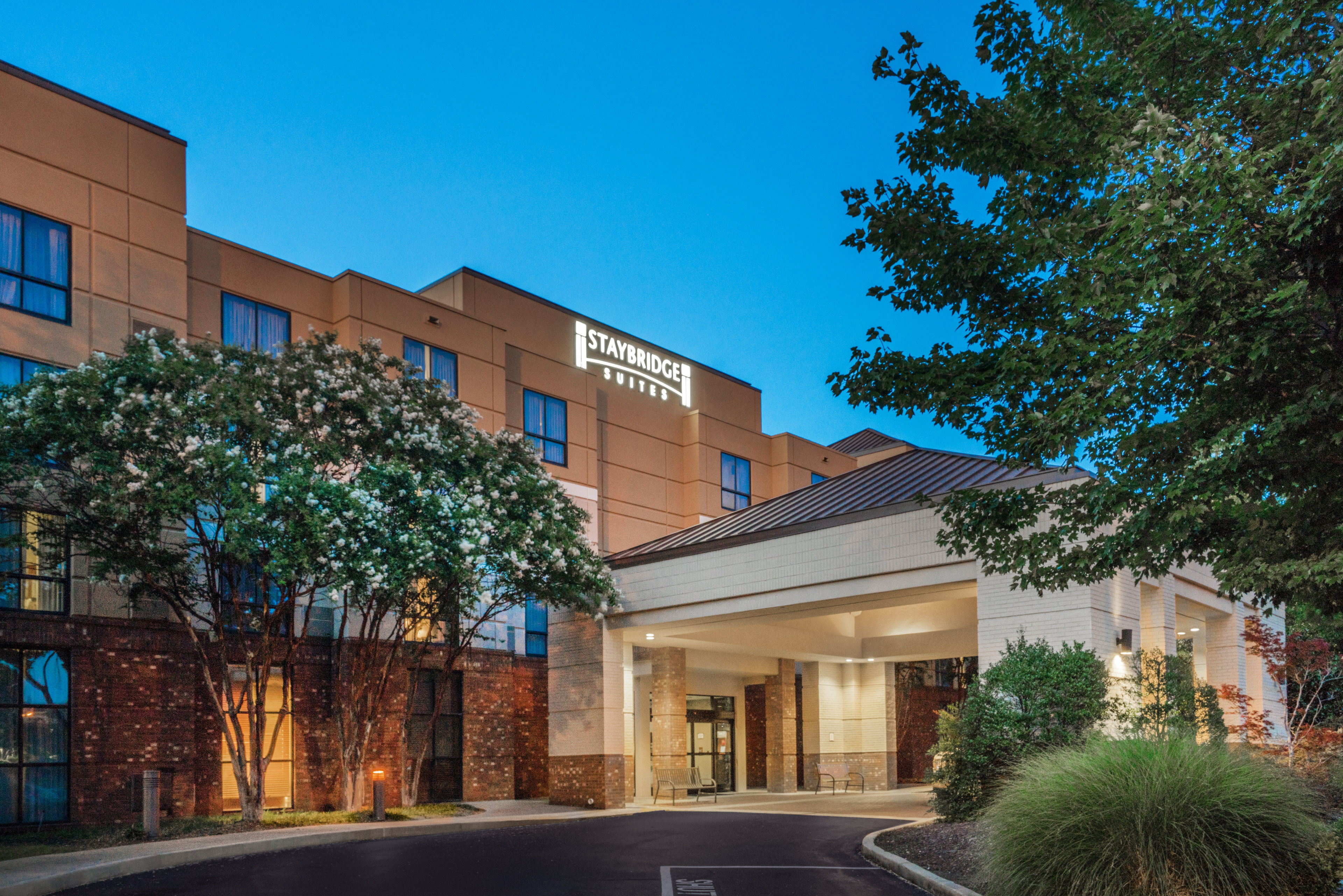 Staybridge Suites Memphis-Poplar Ave East 8/73