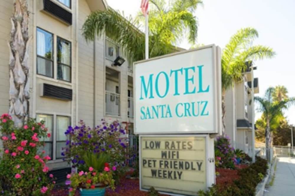 Motel Santa Cruz 12/53