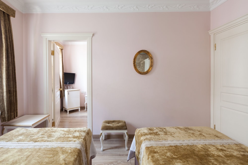 Romantic Hotel Istanbul 33/72