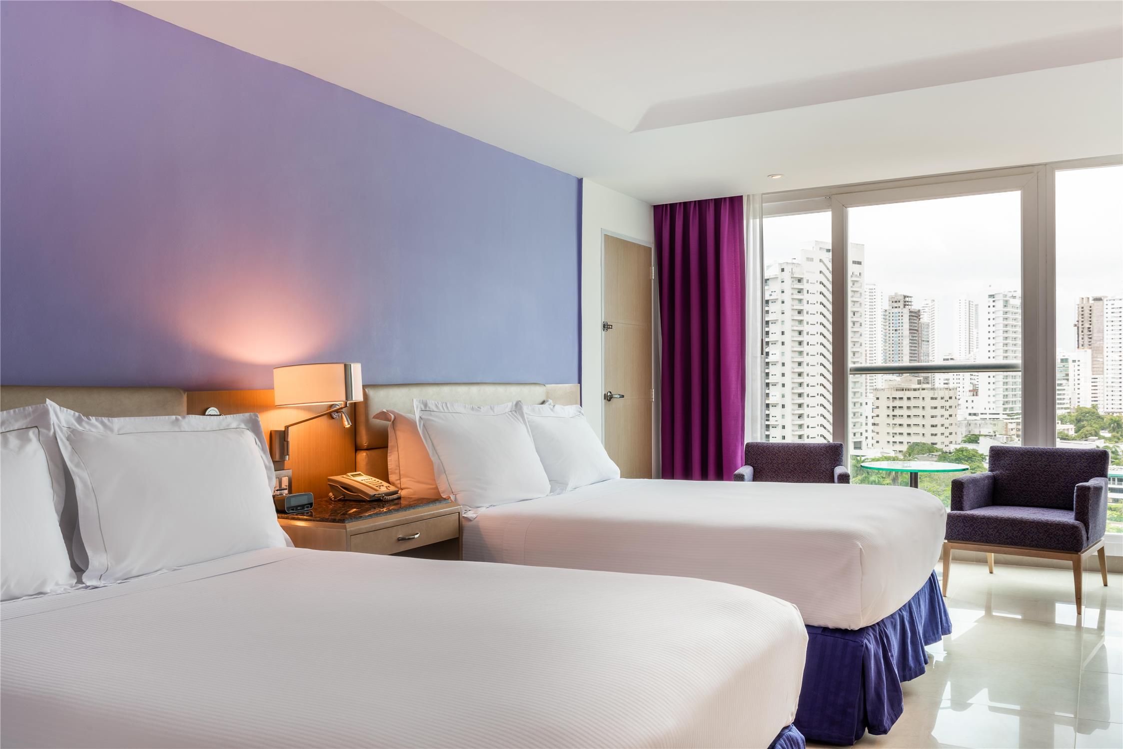 SUITE, 2 QUEEN BEDS, CITY VIEW, PARLOR