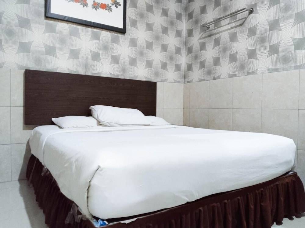 Hotel O Medan Near Gajah Mada formerly Hotel Labuhan Raya 51/61