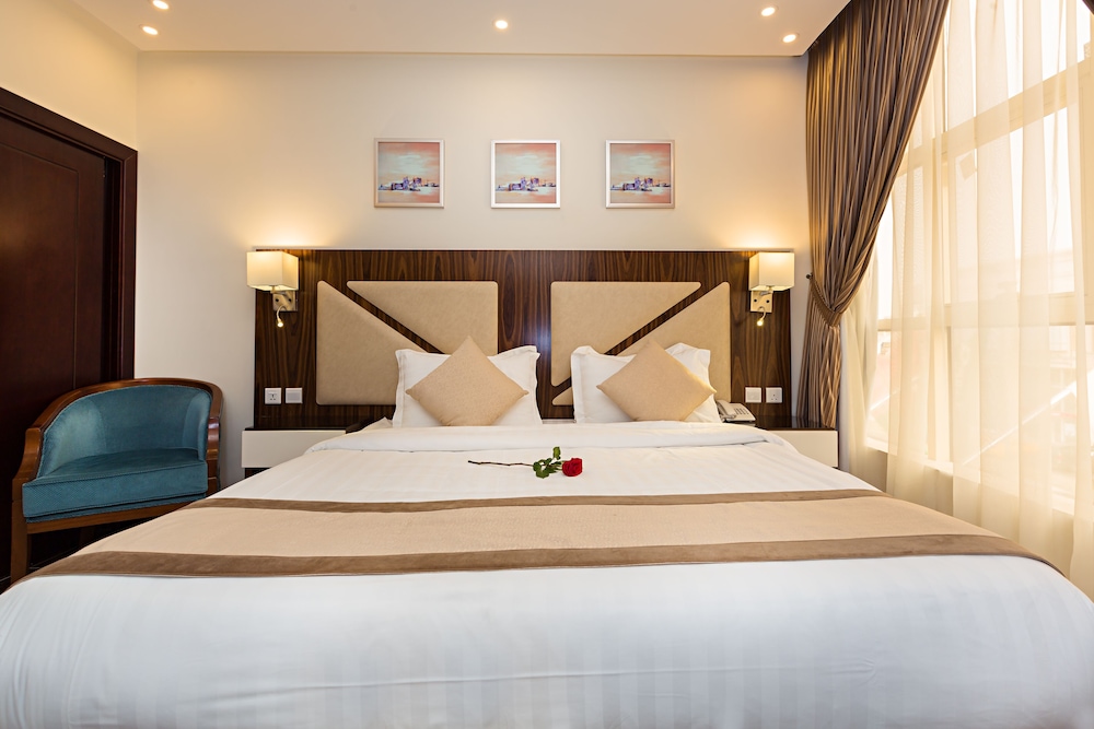 Junior Suite, Queen Bed