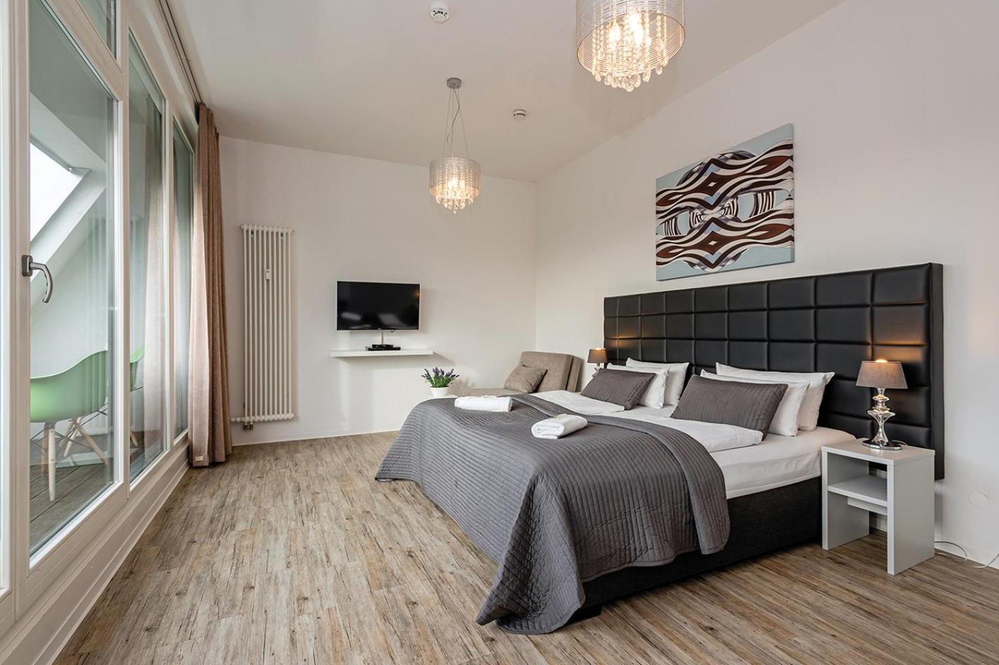 Penthouse Suite, Balcony