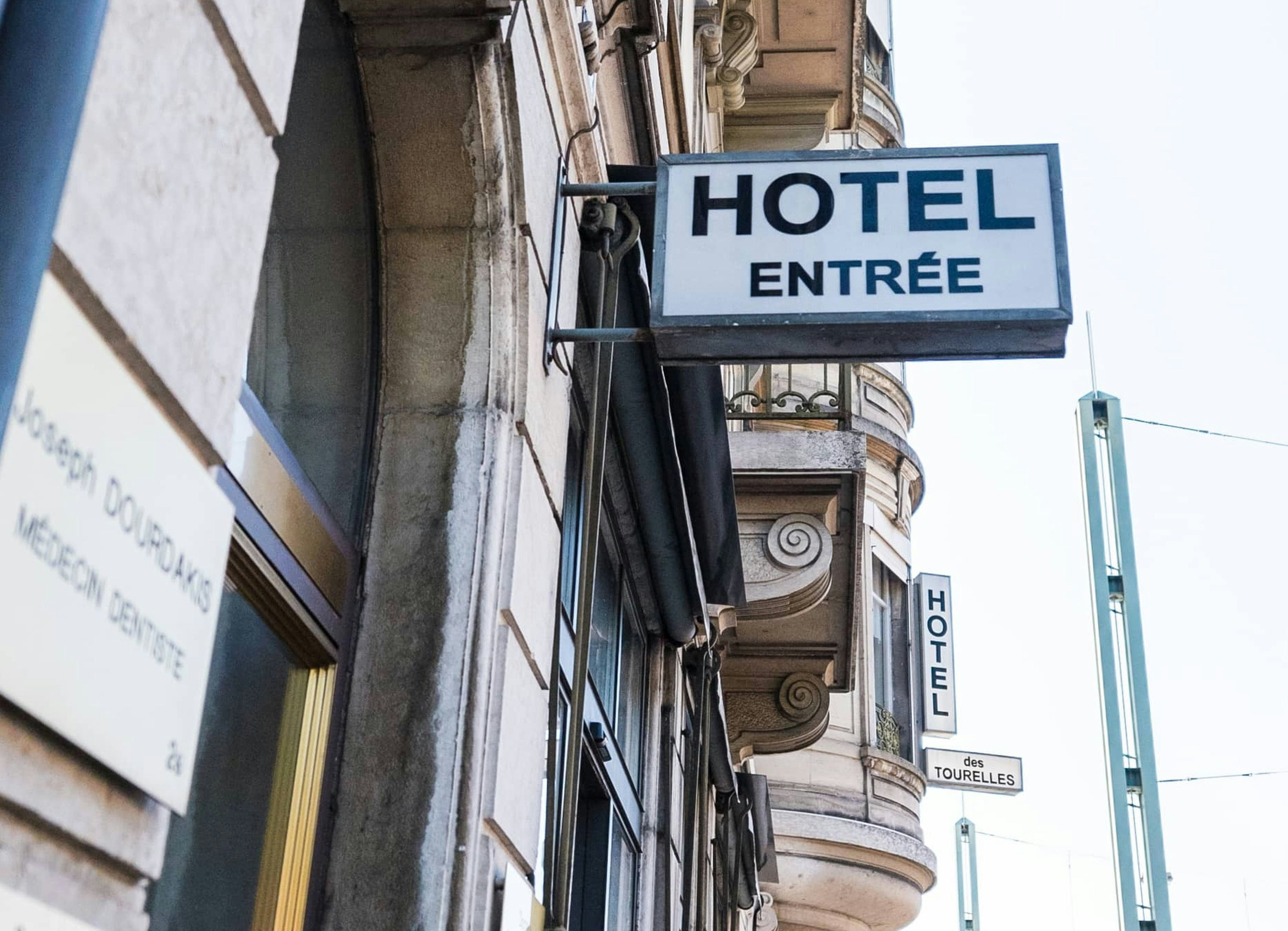 Hotel des Tourelles 3/26