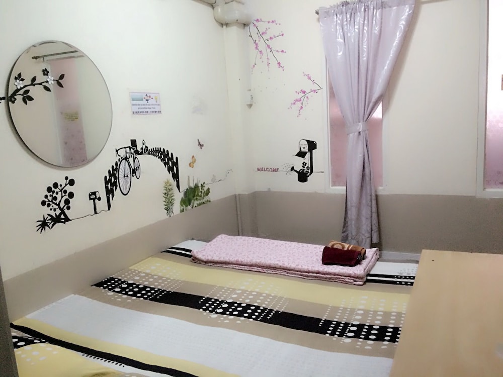 Kamin Bird Hostel 4/24