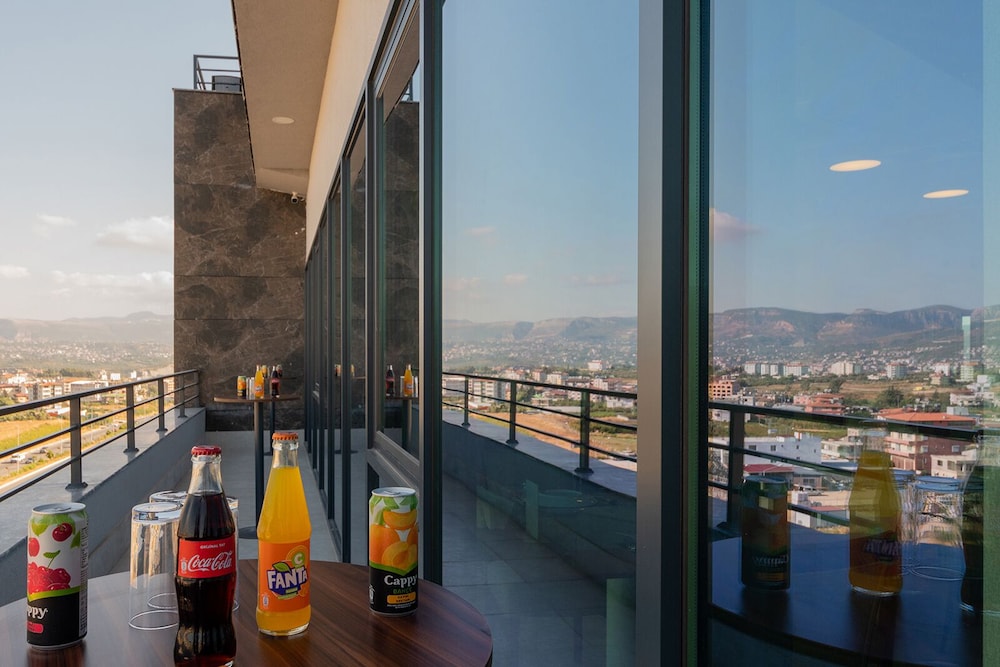 Artes Hotel 32/33