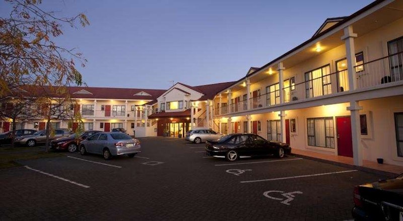 Aubyn Court Spa Motel 39/41