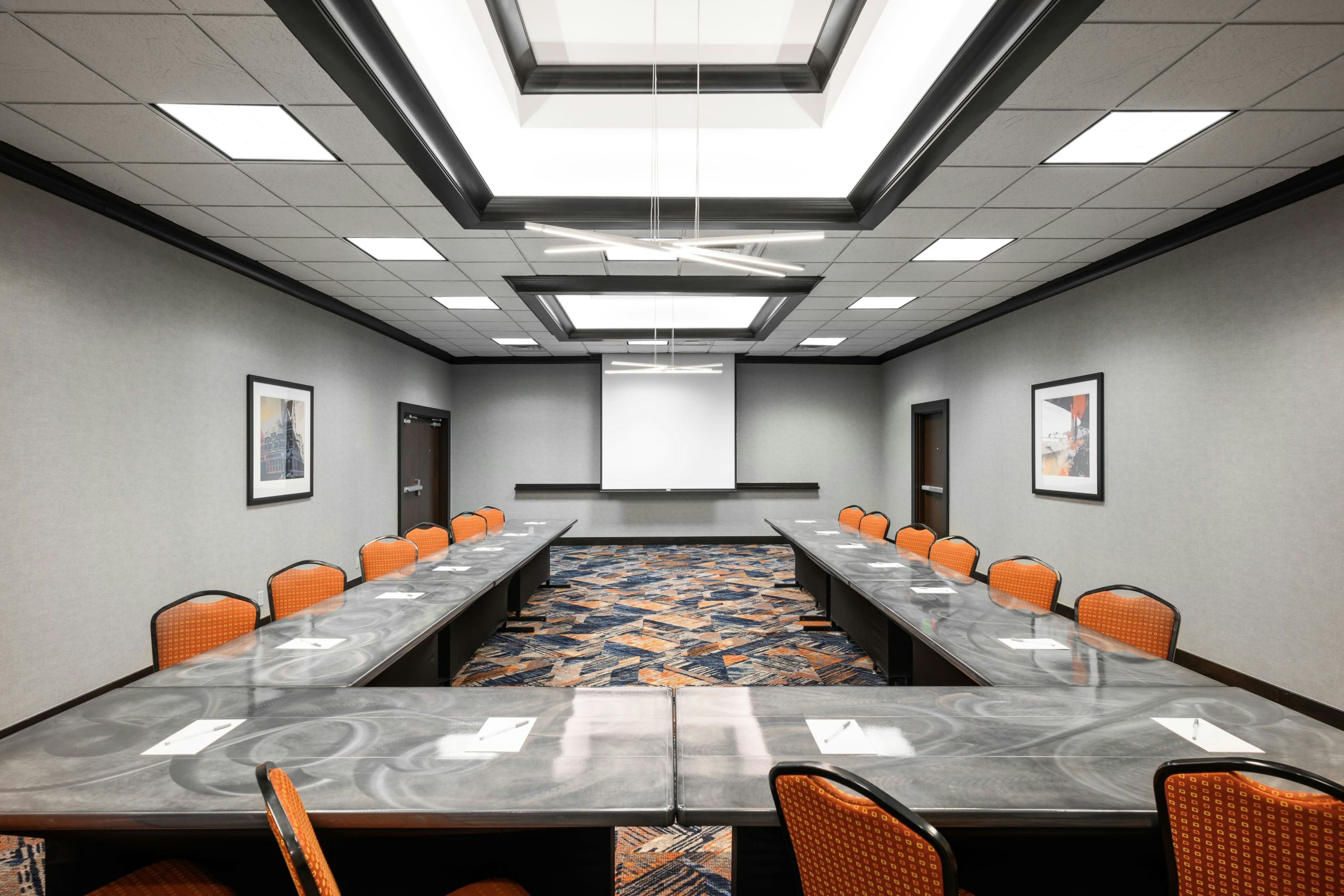 Hampton Inn Evansville Airport 65/70