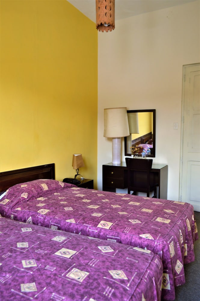 Las Mercedes Hostal Residencial 25/68