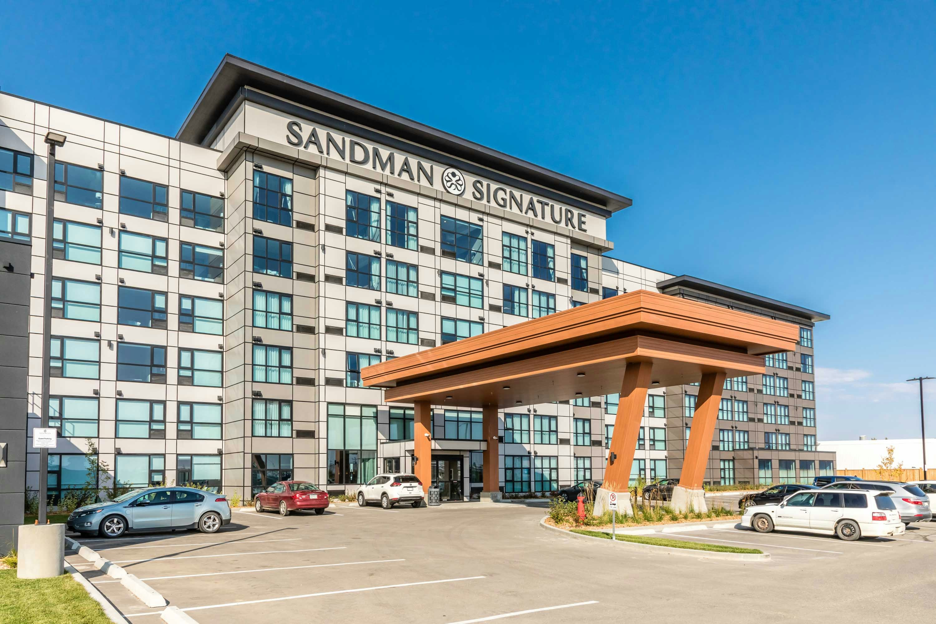 Sandman Signature Saskatoon South Hotel 16/19