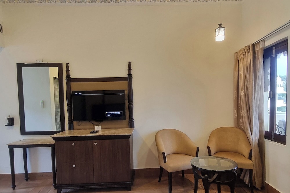 HOTEL LABH GARH PALACE 11/55