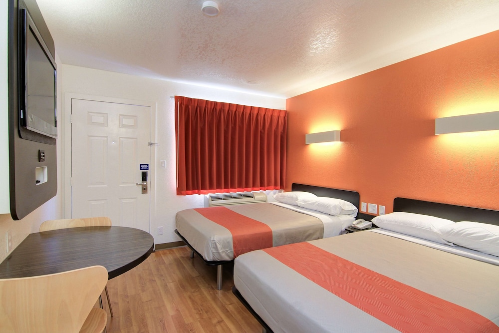 Motel6 Scottsdale, AZ - Old town Scottsdale/Fashion Square 14/40