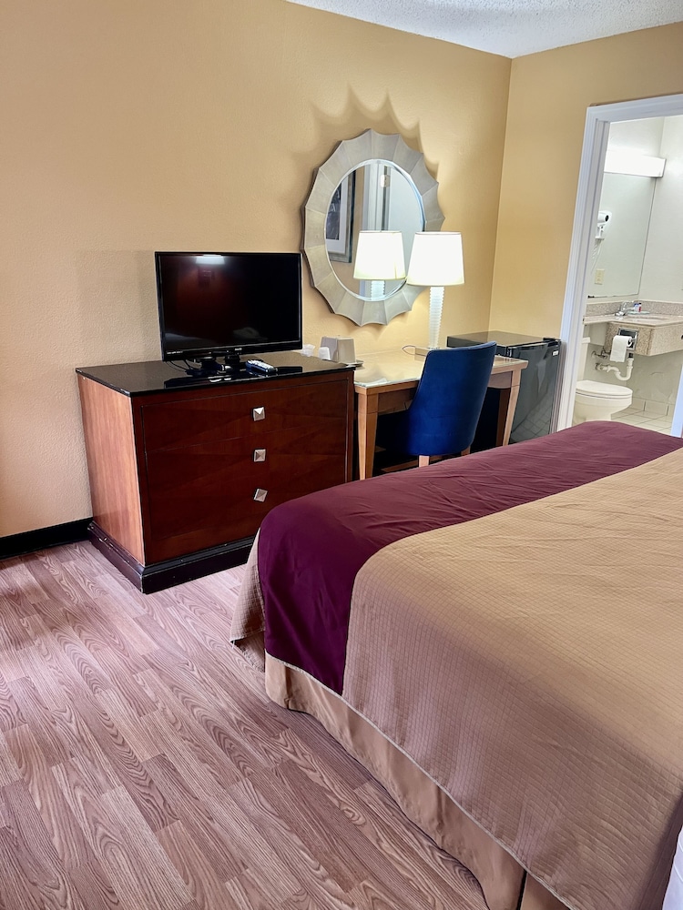 Executive Inn Schenectady 21/25